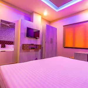 Fabhotel Rudra Inn & Cafe
